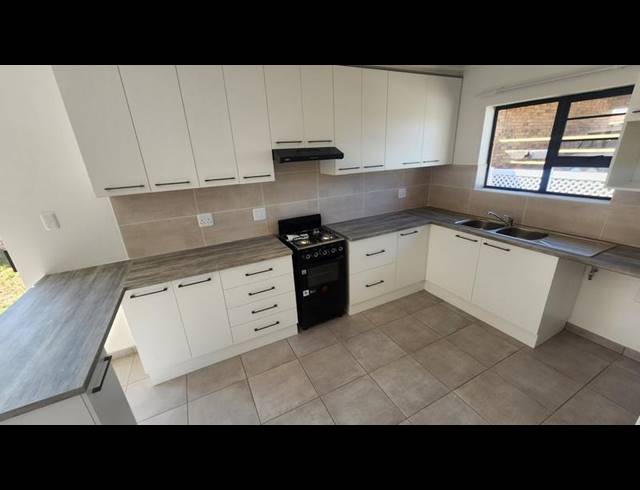 2 BEDROOM PROPERTY TO RENT IN ASTON BAY